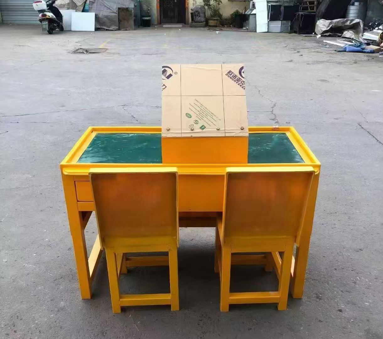 温县防静电导通桌井下煤矿火工品发放桌：危险品流转的安全守护者